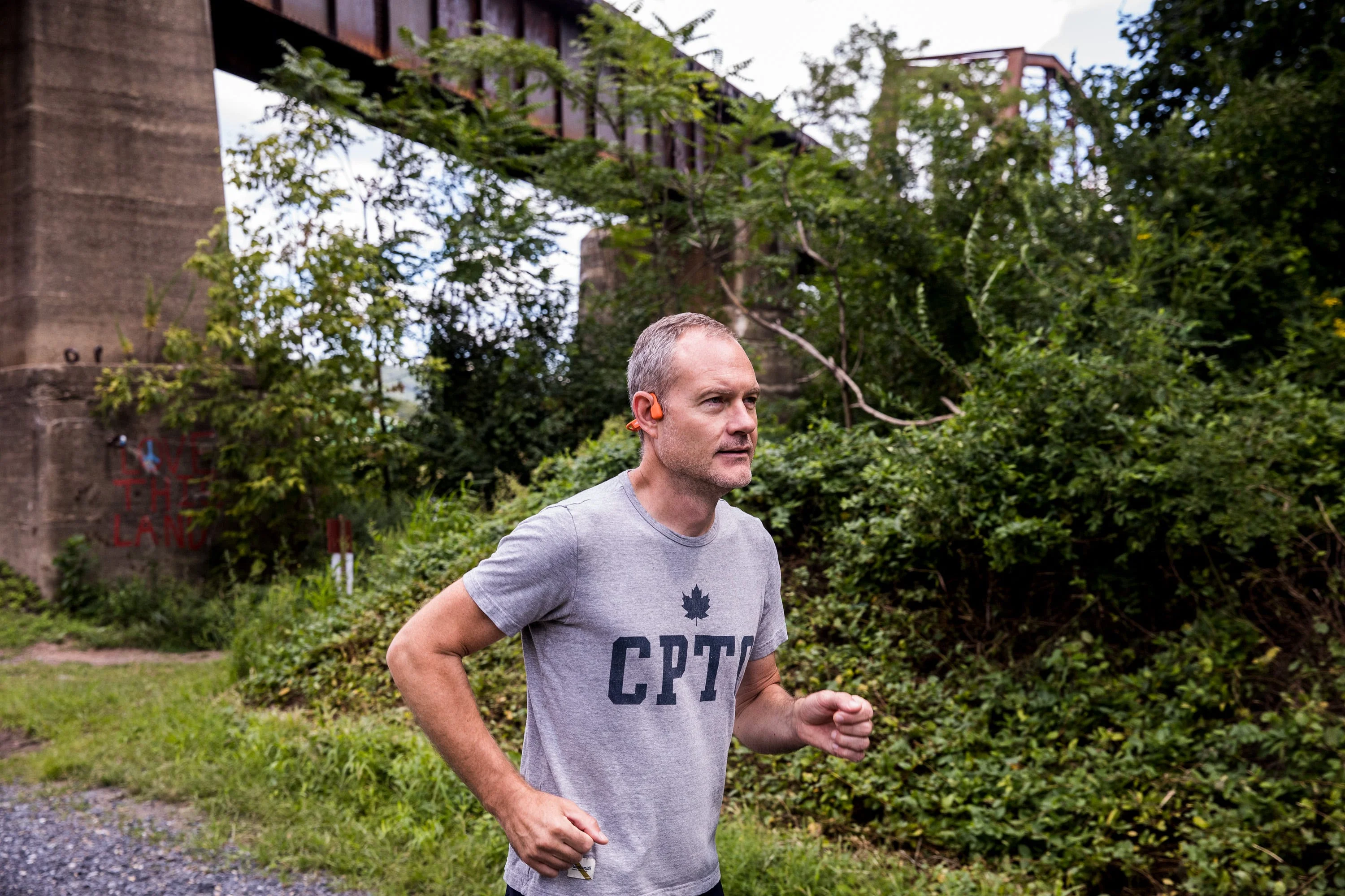 Essential Guide to Choosing the Best Running Headphones for Optimal Performance