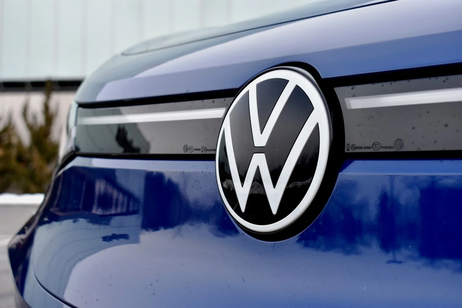 VW logo.