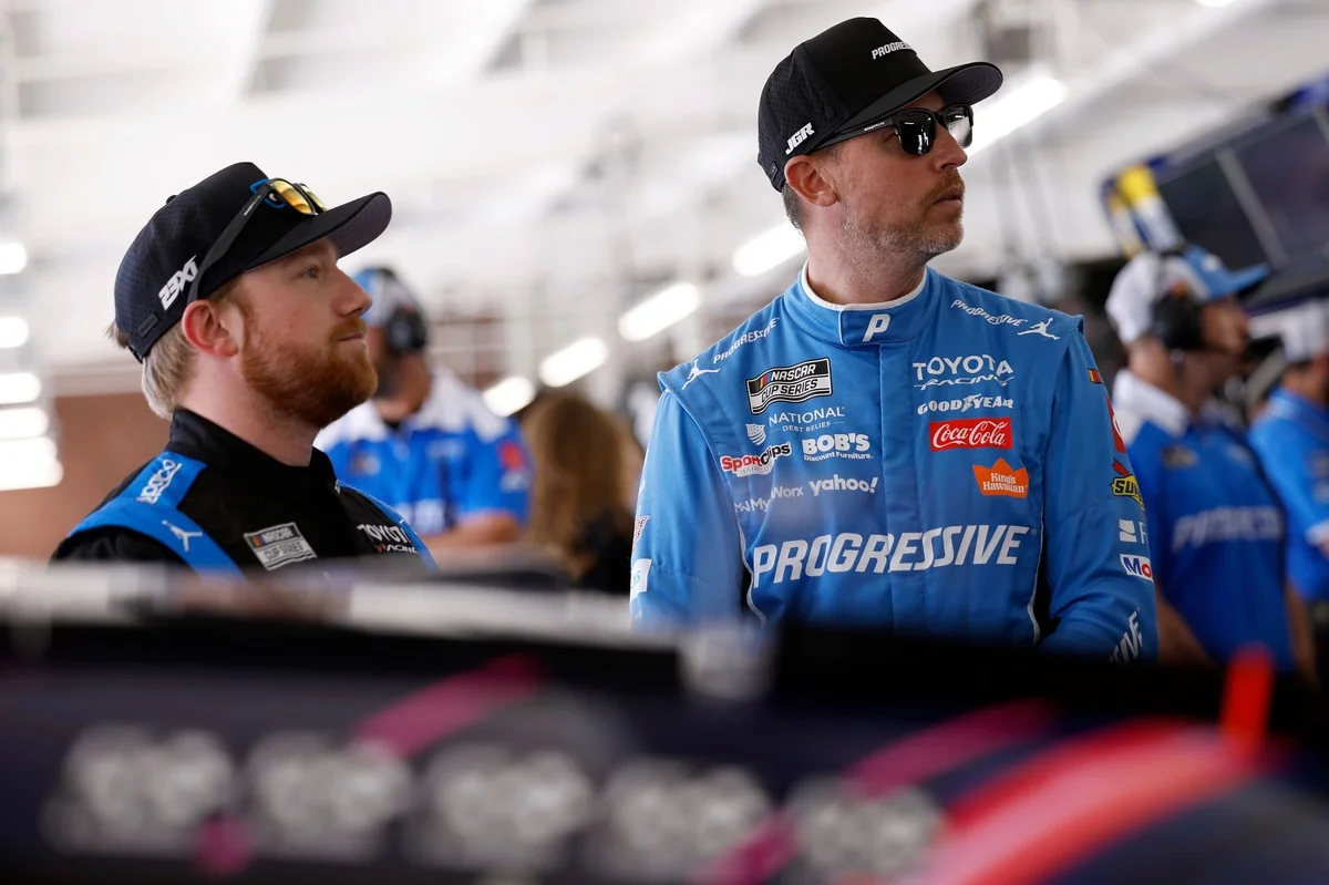 Denny Hamlin Takes Points Lead in 2026 NASCAR Cup Amid Pressure-Fueled Competition
